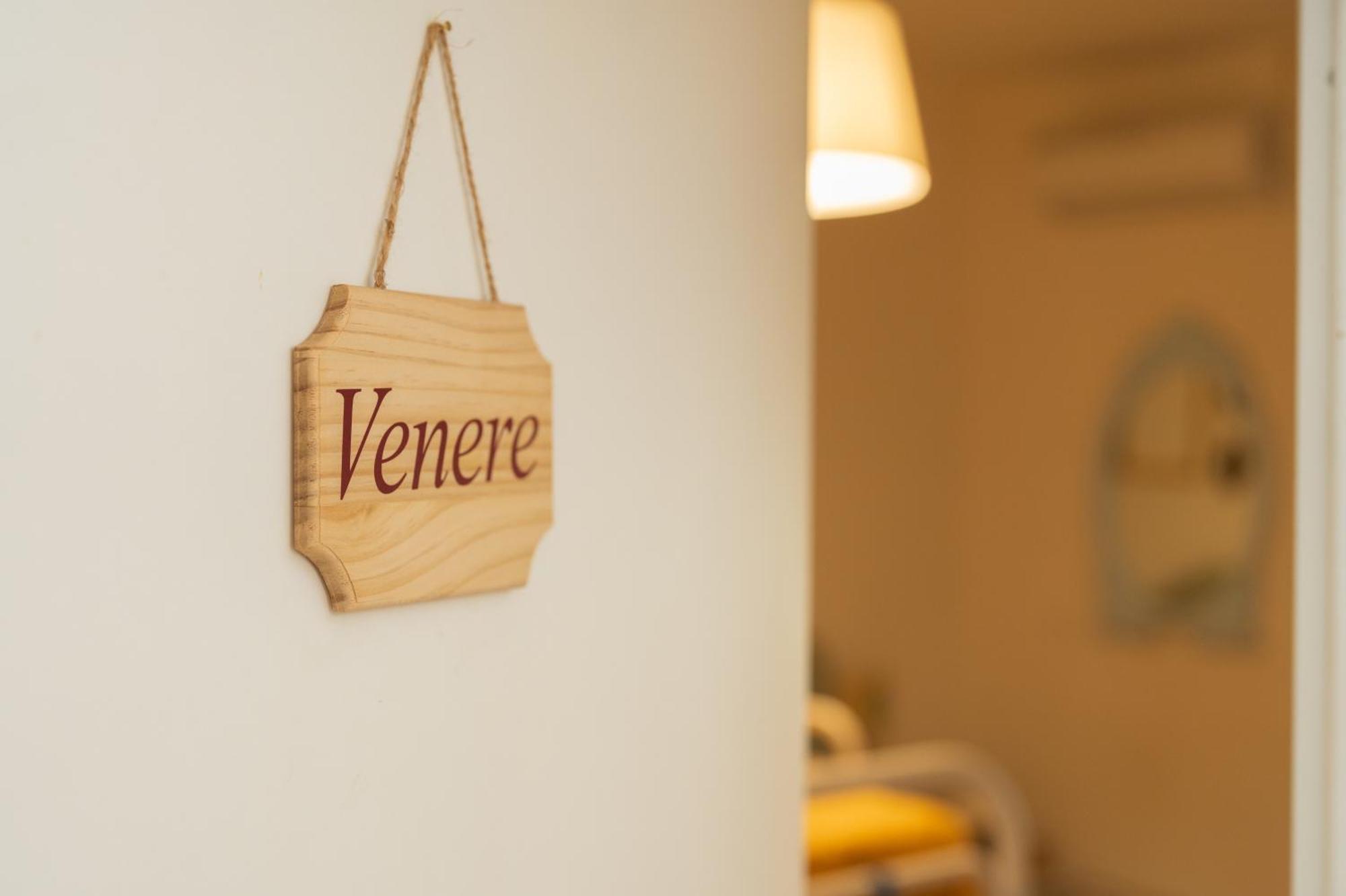 L'Anfiteatro Di Pompei B&B ภายนอก รูปภาพ
